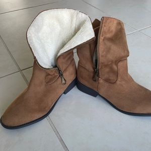 Boots ankle NWOT
